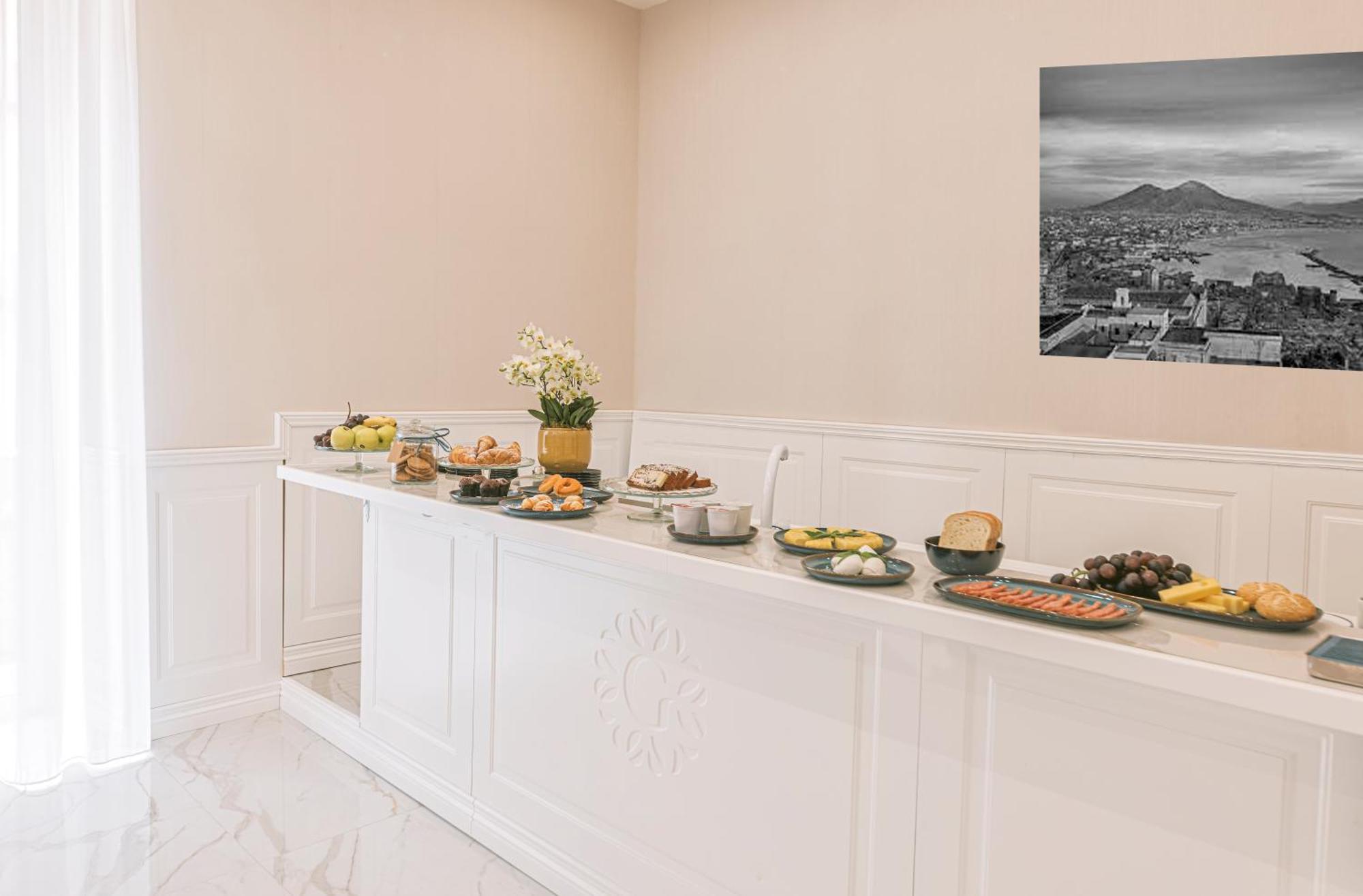 Gentile Suite & Spa Vomero Naples Luaran gambar