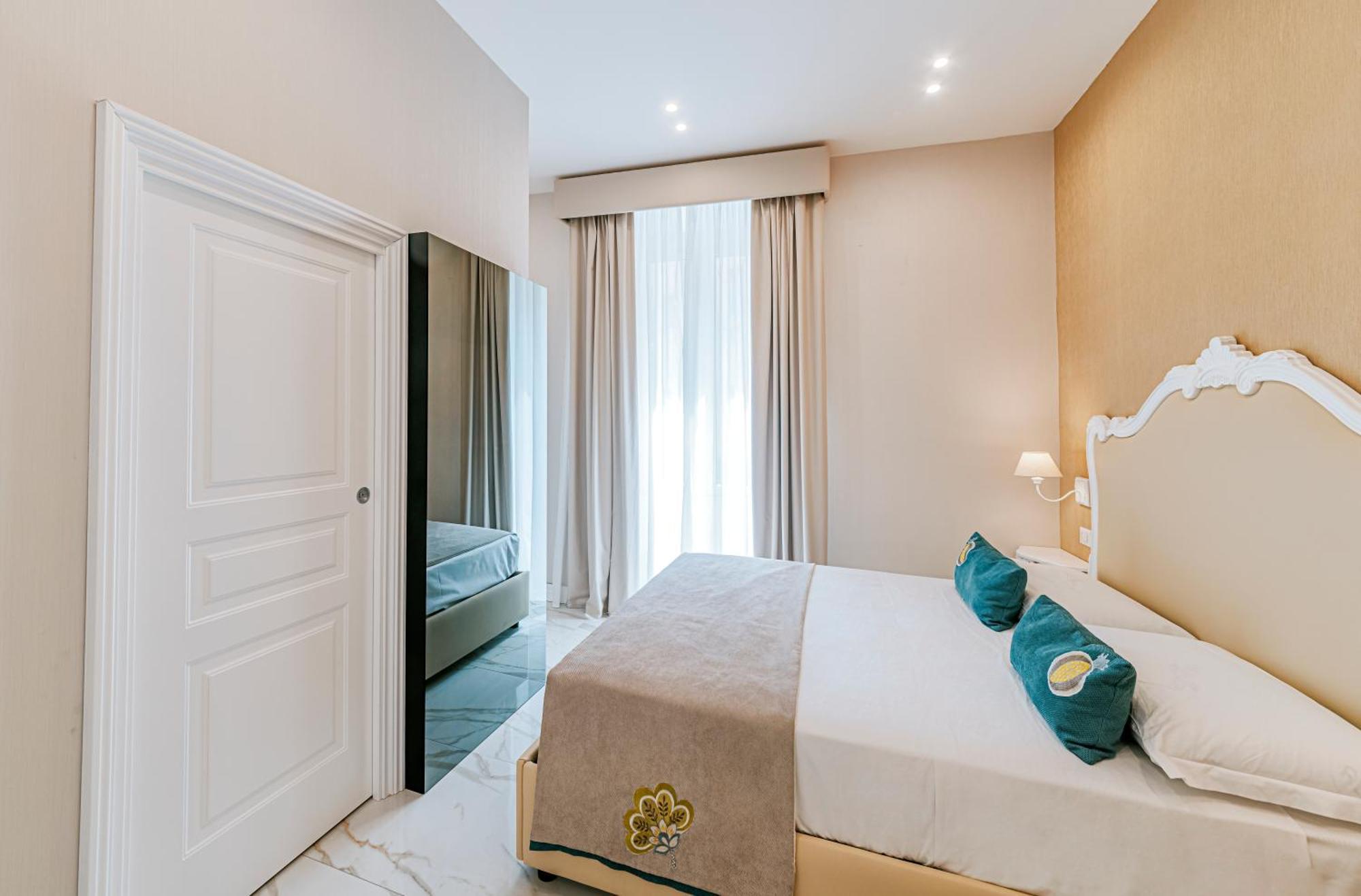 Gentile Suite & Spa Vomero Naples Luaran gambar